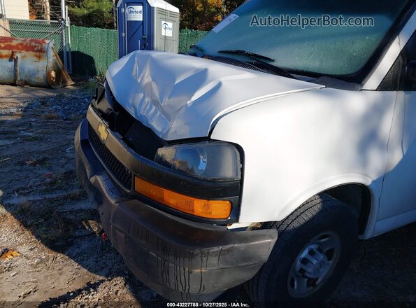 1GCWGBFP1J1315181 2018 CHEVROLET EXPRESS White 