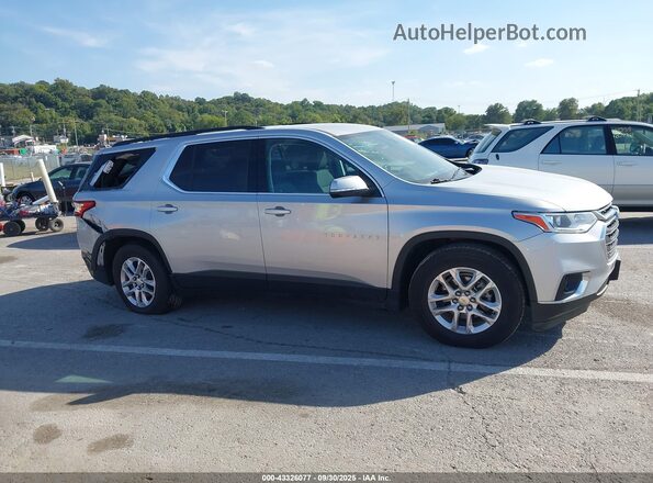 1GNEVGKWXMJ173839 2021 CHEVROLET TRAVERSE Silver Widok wnętrza z tyłu