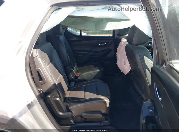 1GNEVHKW4LJ242576 2020 CHEVROLET TRAVERSE Silver Widok naklejki z numerem VIN