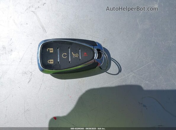 1GNEVHKW4LJ242576 2020 CHEVROLET TRAVERSE Silver Widok deski rozdzielczej