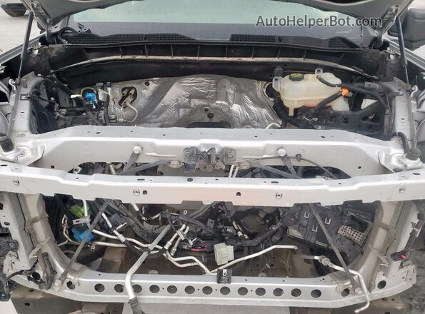 1GTP8CED6LZ320962 2020 GMC SIERRA Silver Widok wnętrza z tyłu