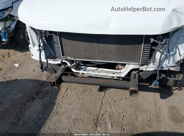 1GTW7AF77M1246365 2021 GMC SAVANA CARGO White Front view