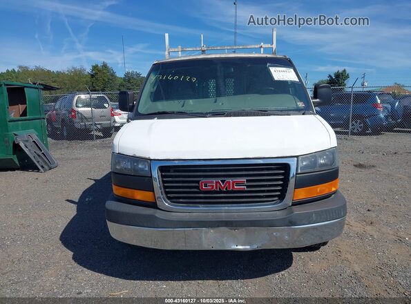 1GTW7AFF0H1903990 2017 GMC SAVANA 2500 White Vista frontal
