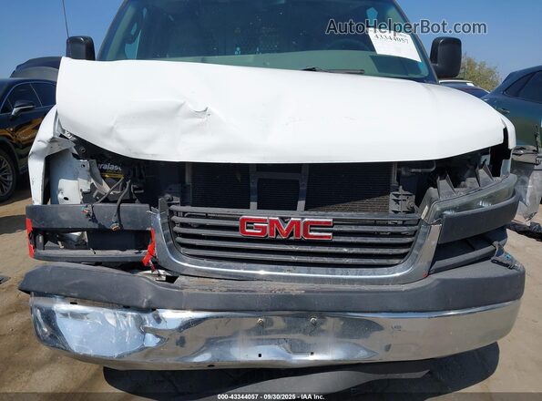 1GTW7AFF1G1904144 2016 GMC SAVANA 2500 White Vista frontal