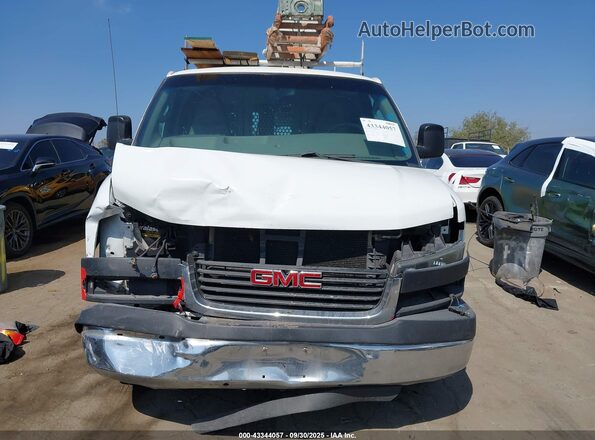 1GTW7AFF1G1904144 2016 GMC SAVANA 2500 White Vista interior trasera