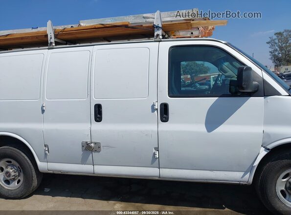 1GTW7AFF1G1904144 2016 GMC SAVANA 2500 White Vista interior de 360 grados
