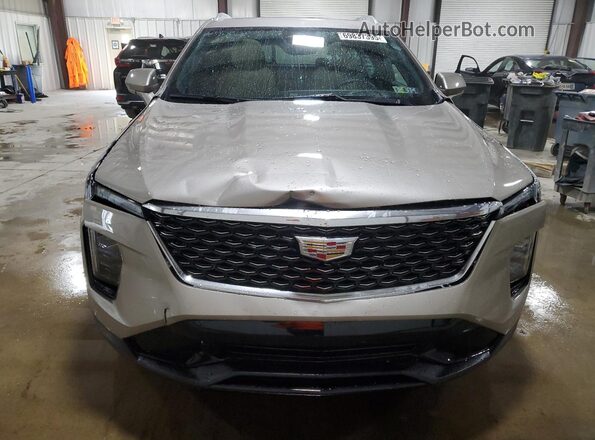 1GYFZDR40RF243213 2024 CADILLAC XT4 Silver 