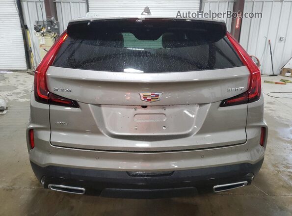 1GYFZDR40RF243213 2024 CADILLAC XT4 Silver 