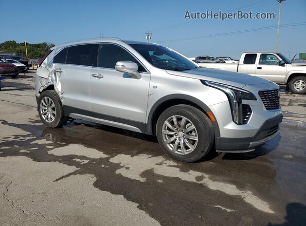 1GYFZDR42NF101035 2022 CADILLAC XT4 Silver Delantero derecho