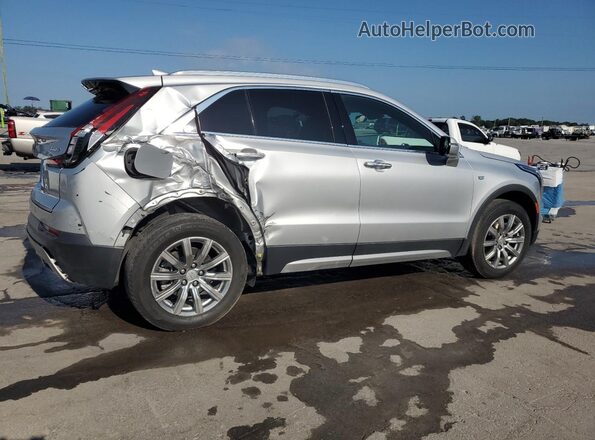 1GYFZDR42NF101035 2022 CADILLAC XT4 Silver Trasero derecho