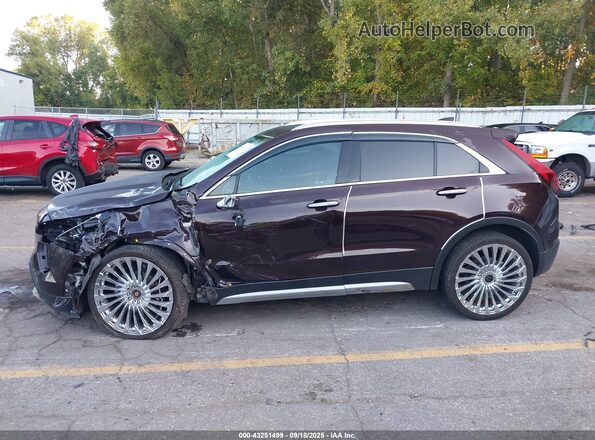 1GYFZDR47LF119818 2020 CADILLAC XT4 Maroon Widok wnętrza 360 stopni