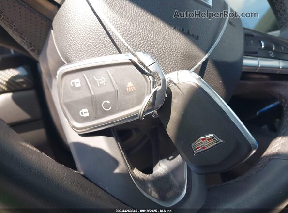1GYFZFR44NF144173 2022 CADILLAC XT4 Серый Вид панели приборов