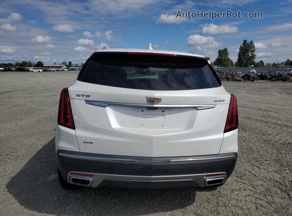 1GYKNDR47MZ104293 2021 CADILLAC XT5 Белый Вид сзади