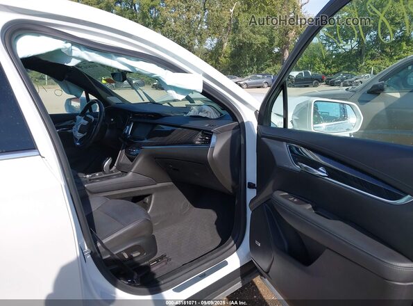 1GYKPDRS6LZ133355 2020 CADILLAC OTHER White წინა სალონის ხედი