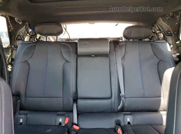 1GYKPWRLXRZ111100 2024 CADILLAC OTHER Black Vista de los asientos traseros