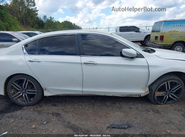 1HGCR2F19HA036176 2017 HONDA ACCORD White უკანა სალონის ხედი