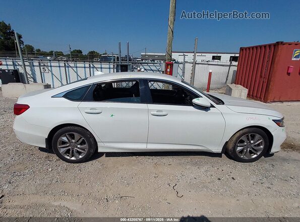 1HGCV1F13KA036915 2019 HONDA ACCORD White Вид задньої частини салону