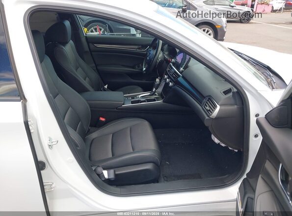 1HGCV1F34NA067760 2022 HONDA ACCORD Белый Вид салона спереди