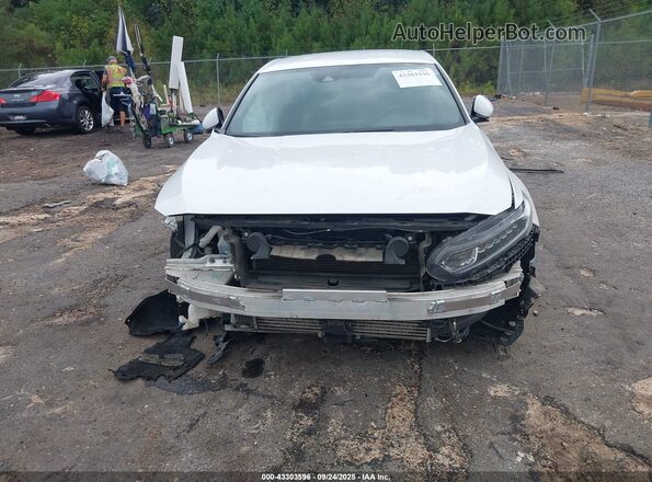 1HGCV1F39JA157125 2018 HONDA ACCORD White Widok z przodu