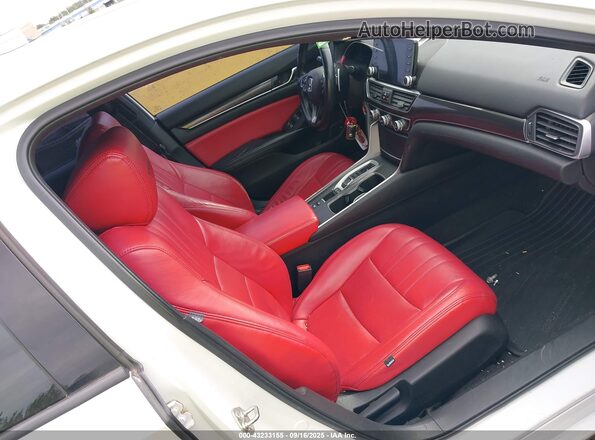 1HGCV2F34KA031441 2019 HONDA ACCORD White Вид салону спереду