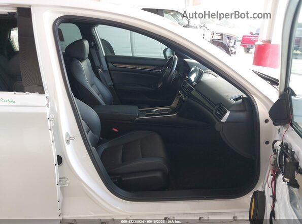 1HGCV2F35LA025245 2020 HONDA ACCORD Белый Вид салона спереди