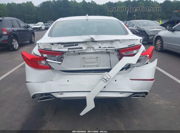 1HGCV2F97JA016967 2018 HONDA ACCORD White 