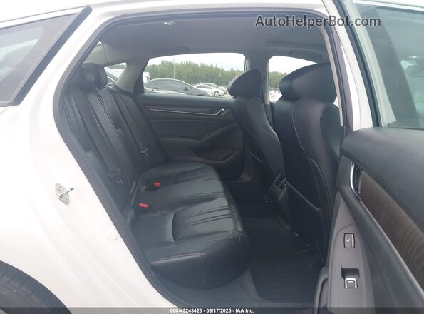 1HGCV2F97JA016967 2018 HONDA ACCORD White VIN კოდის სტიკერის ხედი