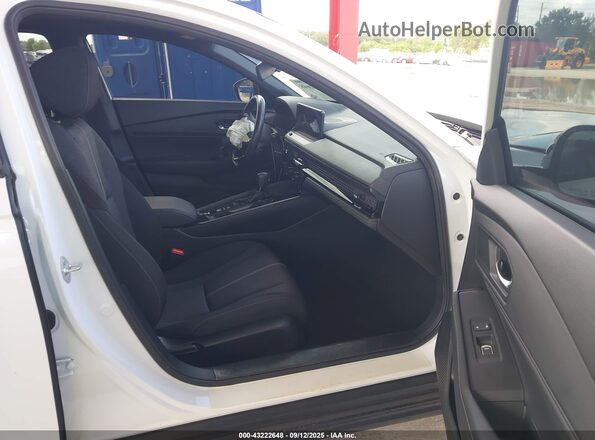 1HGCY2F55PA058406 2023 HONDA ACCORD White Вид салону спереду