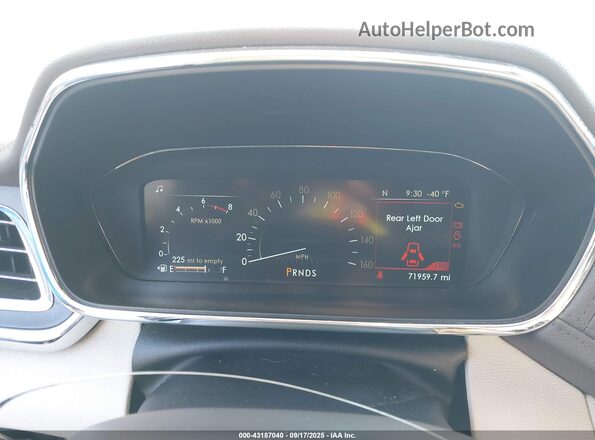 1LN6L9TK2H5605635 2017 LINCOLN CONTINENTA Maroon Vista de los asientos traseros