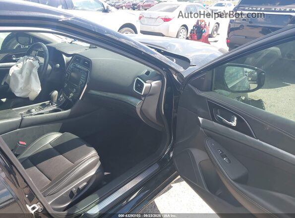 1N4AA6CV3LC381704 2020 NISSAN MAXIMA Черный Вид салона спереди