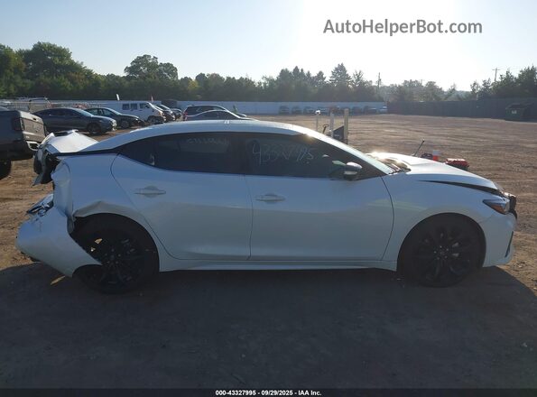 1N4AA6EV5PC507550 2023 NISSAN MAXIMA SR White Панорамний вид салону 360°