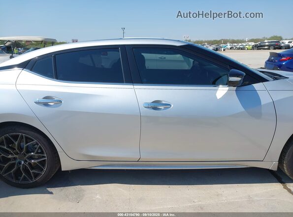 1N4AA6FV2MC508858 2021 NISSAN MAXIMA PLATINUM Silver უკანა სალონის ხედი