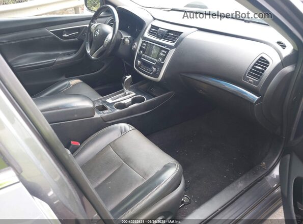 1N4AL3AP4HC139184 2017 NISSAN ALTIMA Серый Вид салона спереди