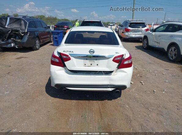 1N4AL3AP6JC196203 2018 NISSAN ALTIMA White 