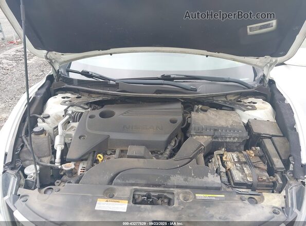 1N4AL3APXJC218865 2018 NISSAN ALTIMA White 