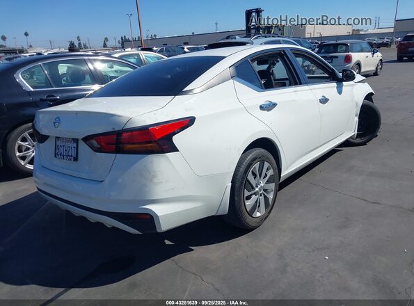 1N4BL4BV3NN415376 2022 NISSAN ALTIMA Белый Задняя правая четверть