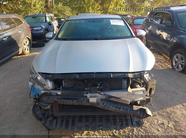 1N4BL4BV9LC128973 2020 NISSAN ALTIMA Серебряный Вид задней части салона