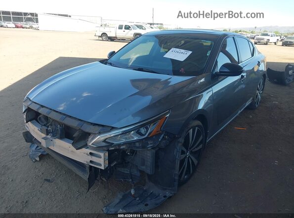 1N4BL4CV1LC113446 2020 NISSAN ALTIMA Silver Vista tres cuartos delantera izquierda