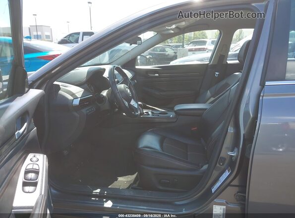 1N4BL4CV2NN318412 2022 NISSAN ALTIMA Gray Front interior view