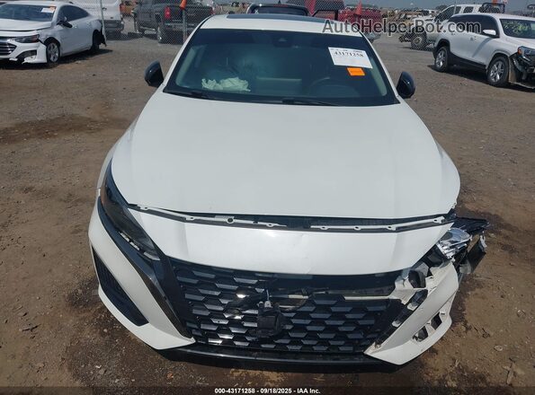 1N4BL4CV6RN332397 2024 NISSAN ALTIMA White Դիմացի տեսք
