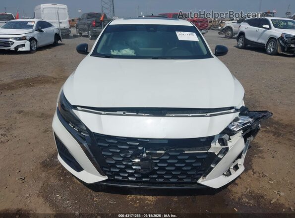 1N4BL4CV6RN332397 2024 NISSAN ALTIMA White Սալոնի հետևի տեսք