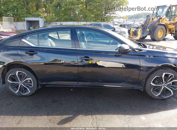 1N4BL4CW5RN323263 2024 NISSAN ALTIMA Black 