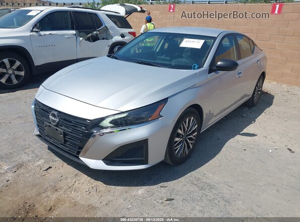 1N4BL4DV0RN398765 2024 NISSAN ALTIMA Silver Przód lewy