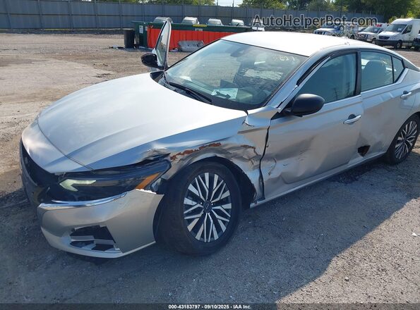 1N4BL4DV4RN360682 2024 NISSAN ALTIMA Серебряный Вид спереди