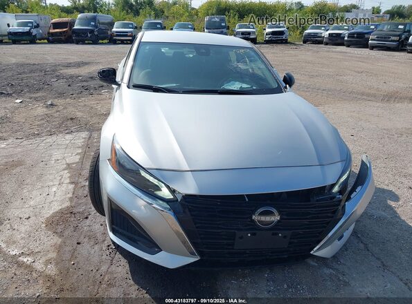 1N4BL4DV4RN360682 2024 NISSAN ALTIMA Серебряный Вид щитка приборов