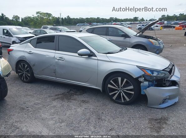 1N4BL4FW0LC123499 2020 NISSAN ALTIMA Silver Vista interior trasera