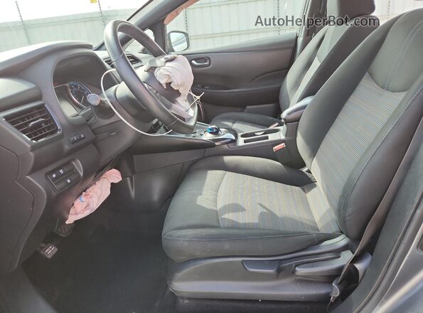 1N4BZ1CP6LC311633 2020 NISSAN LEAF Угольный Вид салона спереди
