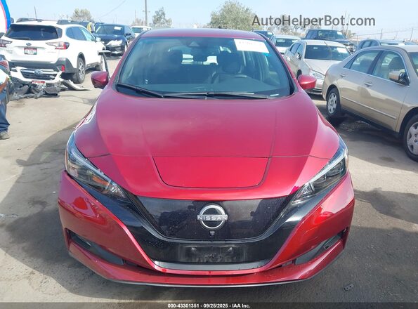 1N4CZ1CV5RC554118 2024 NISSAN LEAF Red Widok wnętrza z tyłu