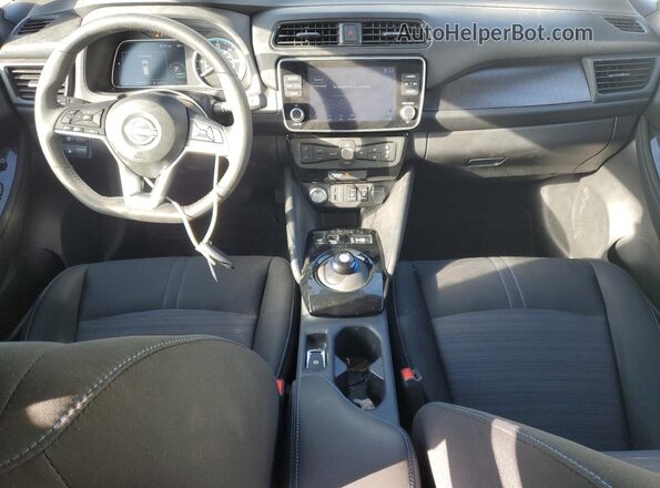 1N4CZ1CV9SC560882 2025 NISSAN LEAF Silver 