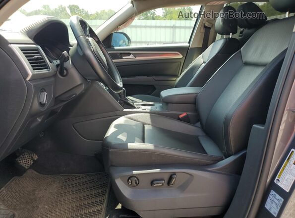 1V2DR2CA2JC559202 2018 VOLKSWAGEN ATLAS Серый 